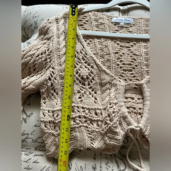 Beautiful Hand Knit Cropped Sweater with Bell Sleeves Boho Gypsy Look Large - Picture 5 of 10